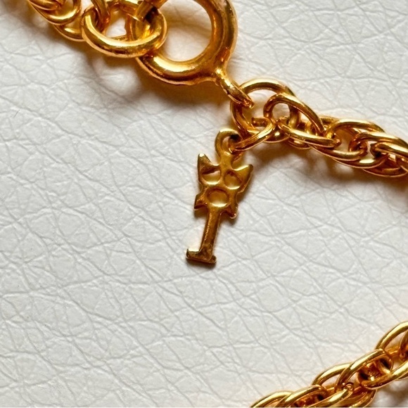 Crown Trifari gold tone enamel long excellent condition - Picture 9 of 11